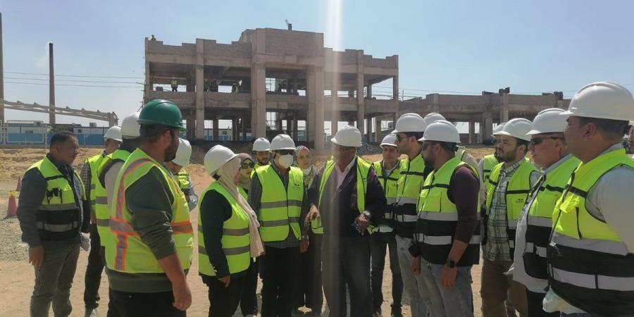 سكرتير مساعد محافظ الدقهلية يتفقد مشروع مخلفات الهدم والبناء بقلابشو