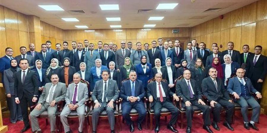 محافظ الإسكندرية يتابع توسعة "الكيلو 21" بالعجمي لإزالة معوقات الحركة قبل موسم الصيف