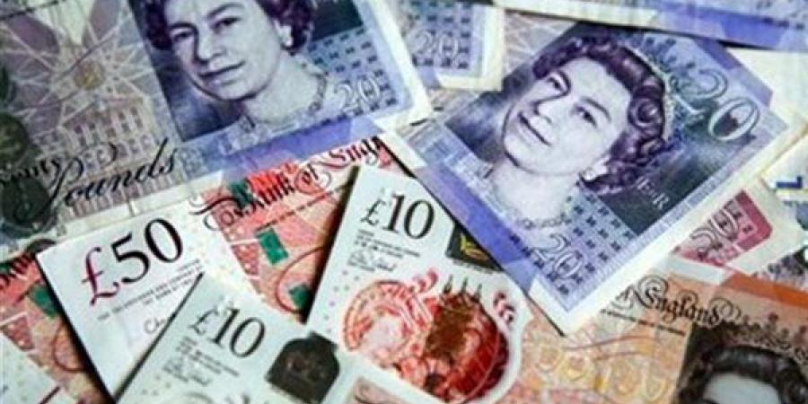 عاجل.. ارتفاع الجنيه الإسترليني أمام الجنيه بالبنوك بمنتصف تعاملات اليوم