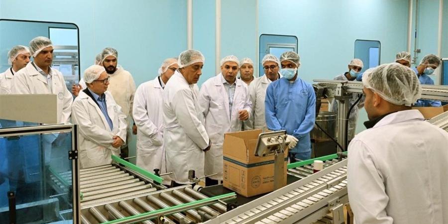 رئيس الوزراء يفتتح توسعات مصنعًا متخصصًا في إنتاج المحاليل الطبية الوريدية