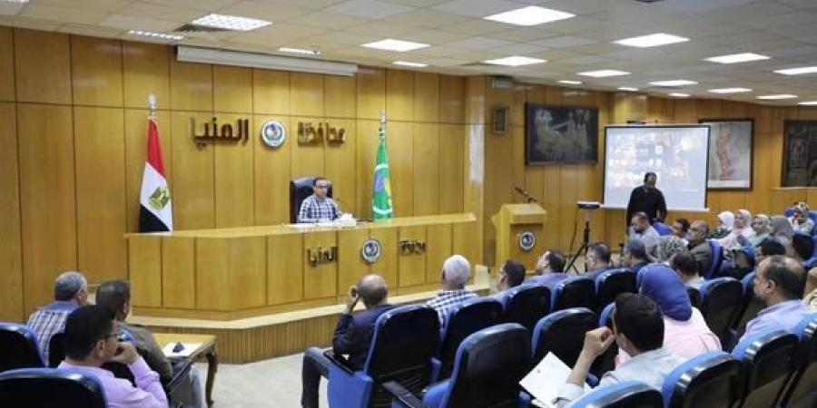محافظ المنيا يوجه بتسريع معدلات التنفيذ مشروعات حياة كريمة