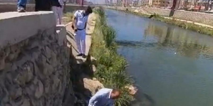 حملات موسعة لجهاز شئون البيئة للقضاء على مصادر التلوث العشوائي على ترعة المحمودية