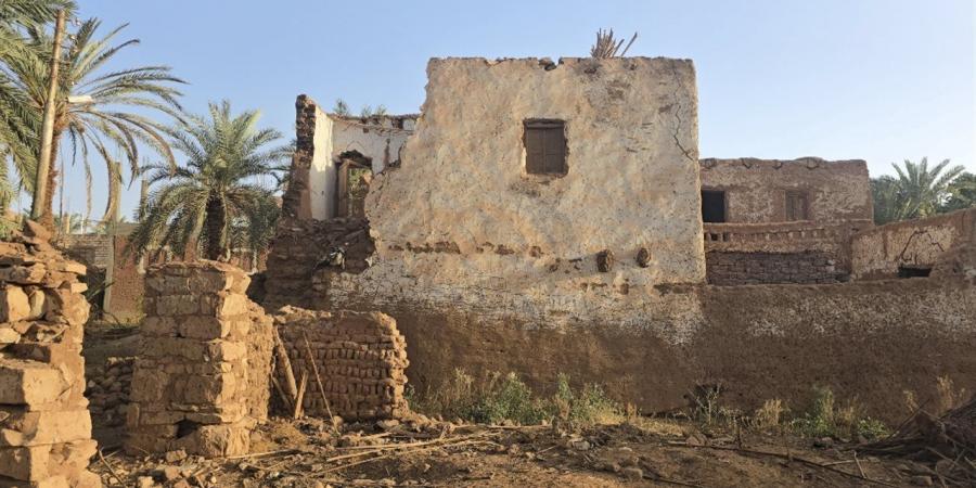 المنازل القديمة والمتهالكة خطر دائم يهدد حياة المواطنين بقرى ومدن الوادي الجديد