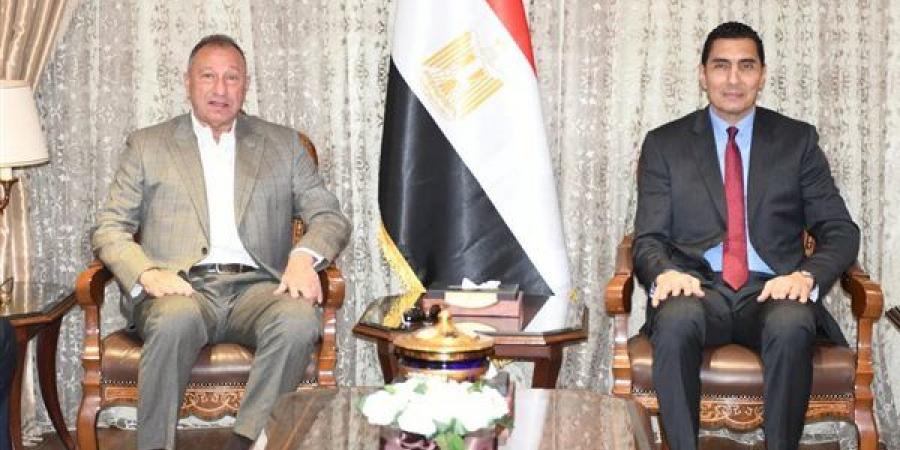 وزير الرياضة يهنئ الأهلي بتتويج سيدات الطائرة ببطولة أفريقيا