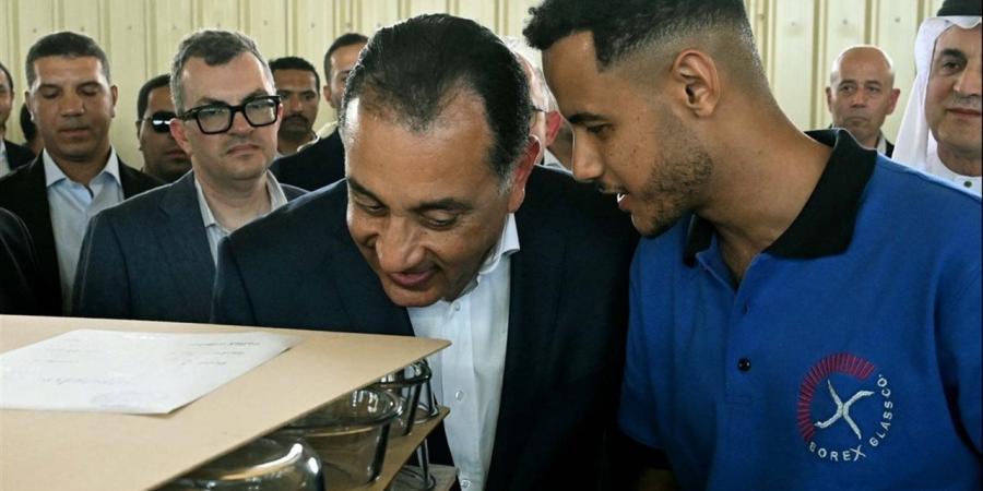 رئيس الوزراء: توجه الدولة نحو دعم التوسع في الصناعات النسيجية