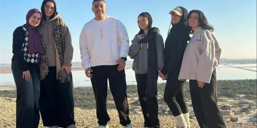 طلاب "إسباني القاهرة" يهدون "السياحة العلاجية" أول قاموس طبي ثلاثي اللغة ومنصة رقمية