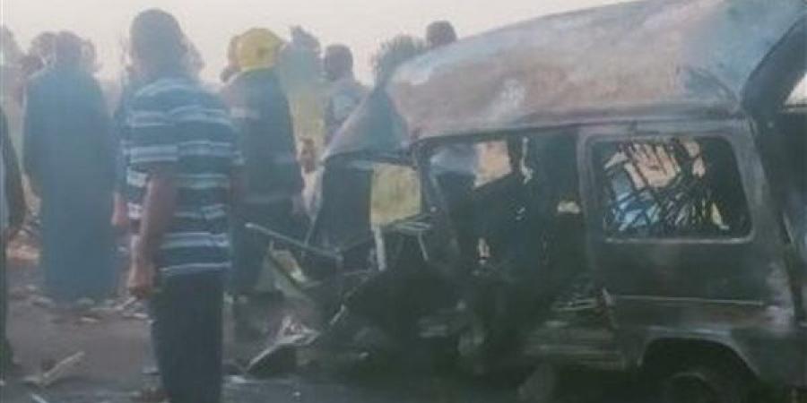 إصابة 4 أشخاص فى حادث بطريق قنا الصحراوى الغربى