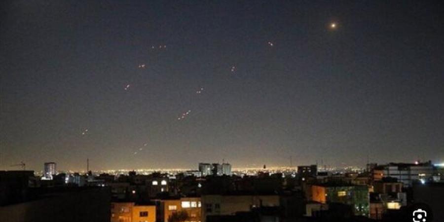 عاجل.. إعلام إيراني: تفعيل الدفاعات الجوية في أجزاء من طهران