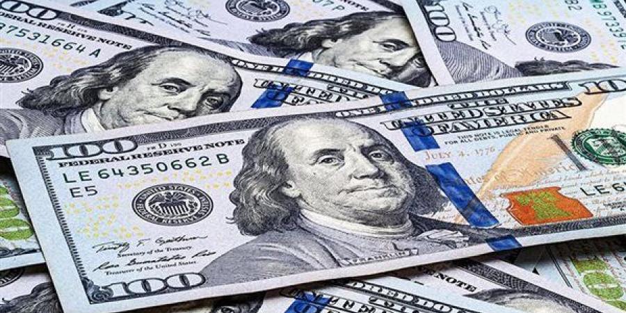 عاجل.. ارتفاع مفاجئ في سعر الدولار أمام الجنيه بمنتصف تعاملات اليوم