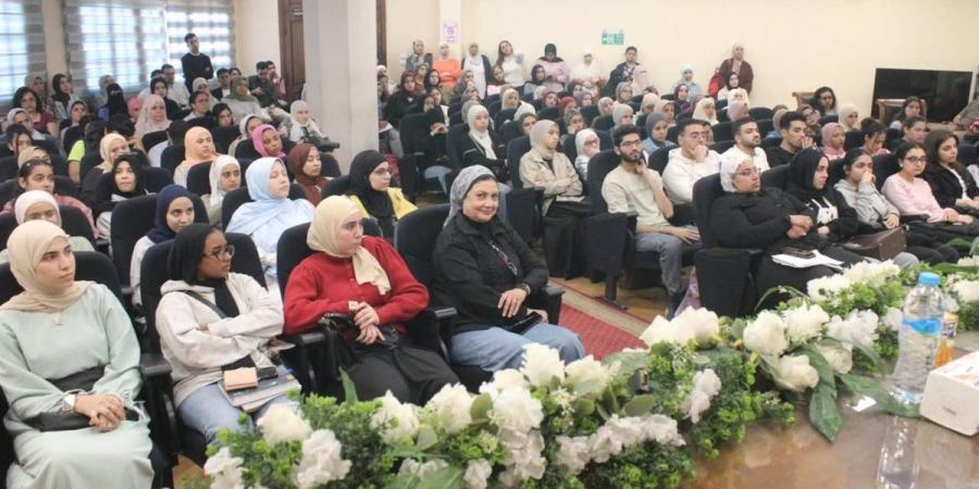 «آداب عين شمس» تستضيف المديرة التنفيذية للهلال الأحمر المصري