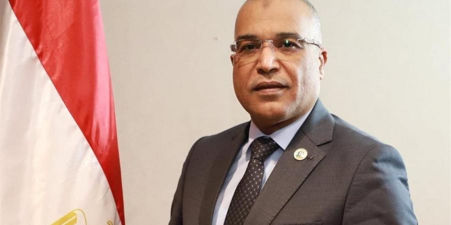 رئيس نقابة البترول يهنئ السيسي والقوات المسلحة بذكرى تحرير سيناء الـ44