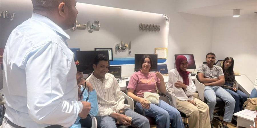 جهاز "شباب الخريجين" بالأقصر ينفذ تدريبا بعنوان "المهارات الريادية.. واعرف قدراتك"