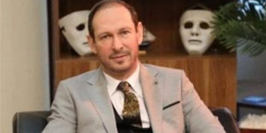 رئيس قطاع المسرح يشهد عرض «أعراض انسحاب» بالإسكندرية