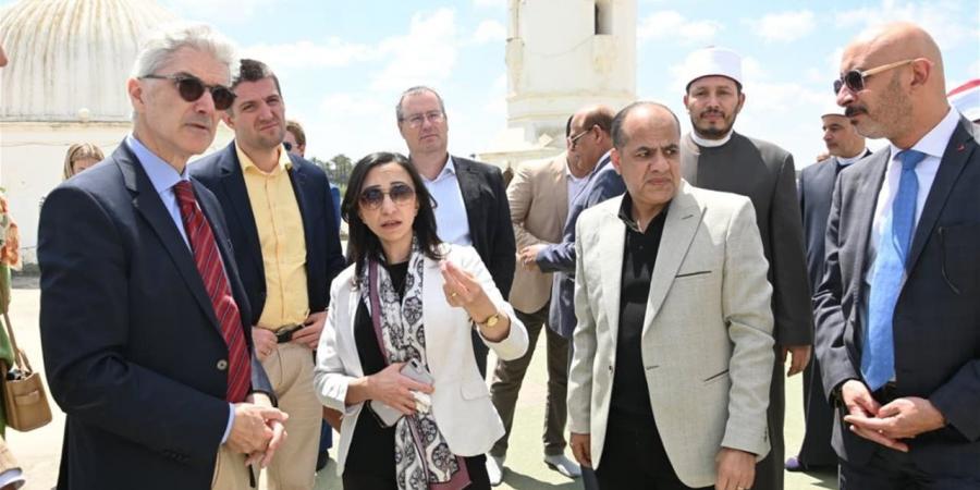 البحيرة في أسبوع.. حراك دبلوماسي أوروبي على أرض "رشيد" وطفرة تنموية بـ 44 مليار جنيه في "حياة كريمة"