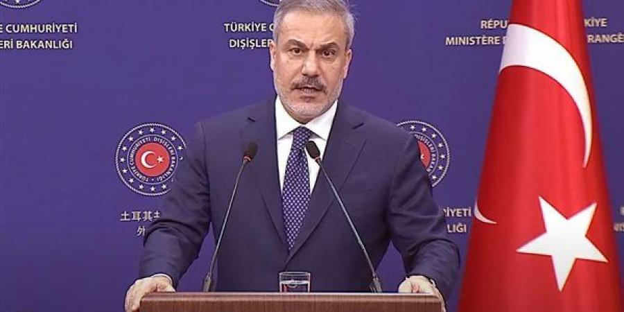 تركيا تُعلن استعدادها للمشاركة في إزالة ألغام مضيق هرمز بشرط