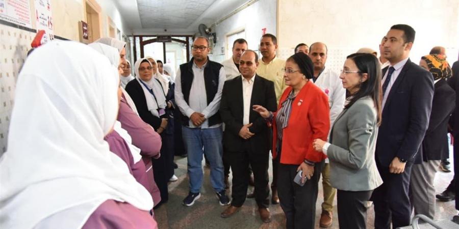 نائب وزير الصحة تتفقد المنشآت الطبية بالبحيرة وتعقد اجتماعات موسعة