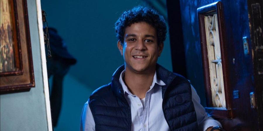 أحمد داش: شخصيتي في “هاملت” مرهقة نفسيًا.. والعمل مع هند صبري وطارق لطفي إضافة كبيرة