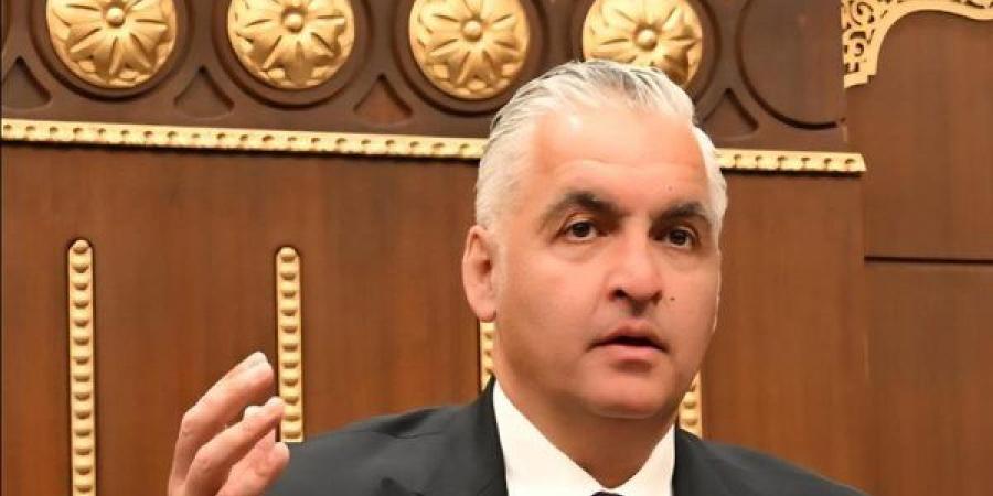 النائب سيف زاهر ينتقد ظاهرة المراهنات: اللاعب انهارده بيبيع حريته.. وبكره يبيع بلده