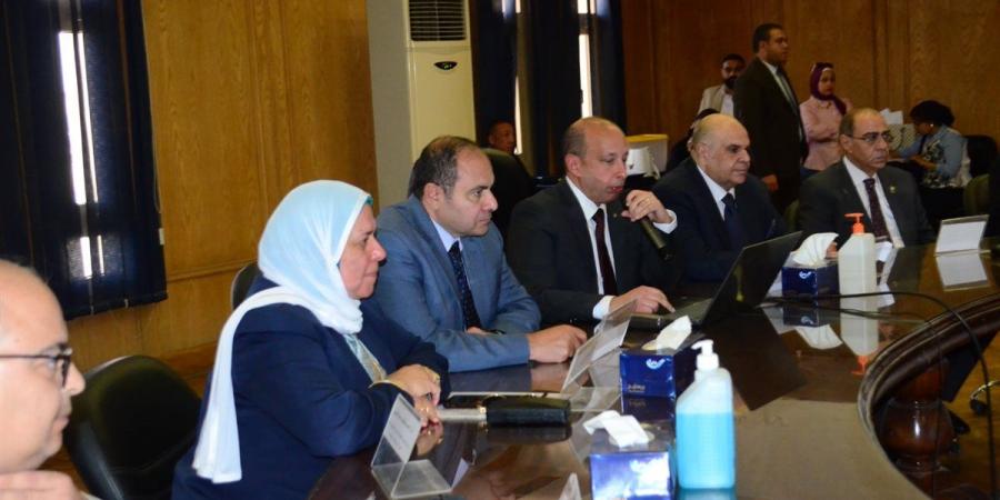 بدء إجراءات إعادة هيكلة منظومة تقييم الطلاب في قصر العيني