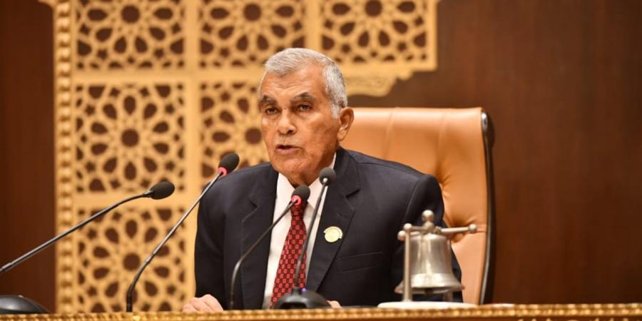 رئيس مجلس الشيوخ يحيل تقارير بشأن اقتراحات الأعضاء للحكومة