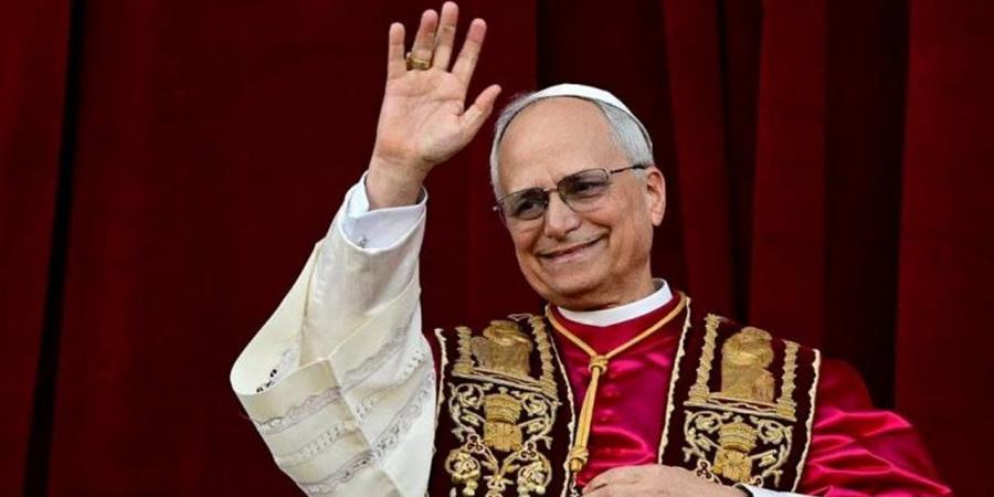 بابا الفاتيكان يحذر من لصوص العصر الحديث