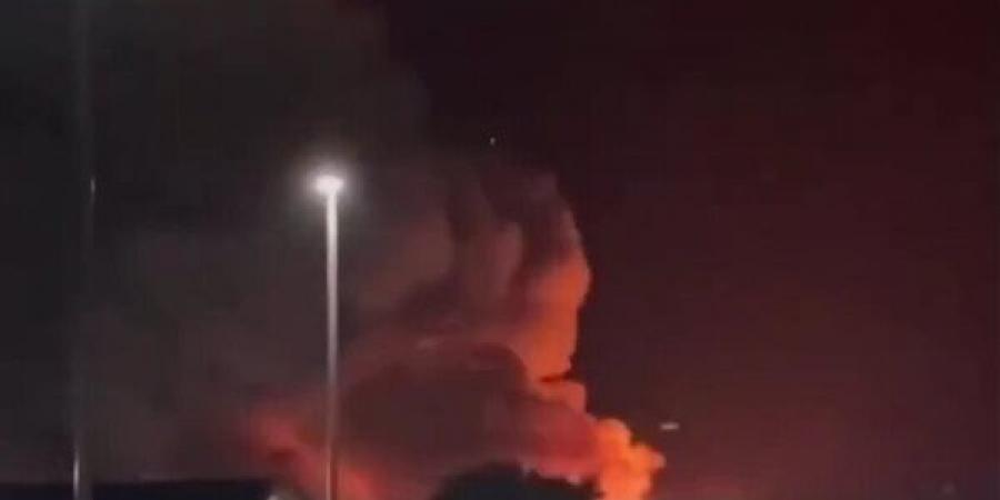 حريق يلتهم مبنى بقاعدة جوية بريطانية استخدمتها القوات الأمريكية في مهاجمة إيران