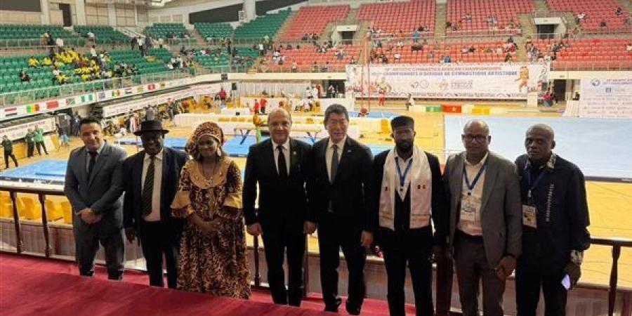 إيهاب أمين يستقبل رئيس الاتحاد الدولي في الكاميرون خلال البطولة الأفريقية للجمباز