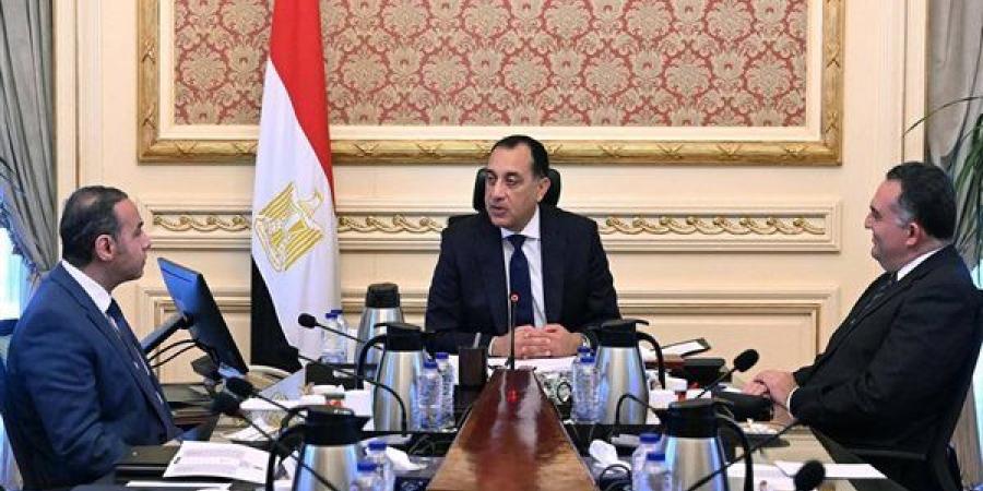 عاجل.. رئيس الوزراء يشدد على الانتهاء من مشروعات قوانين تنظيم سوق المال