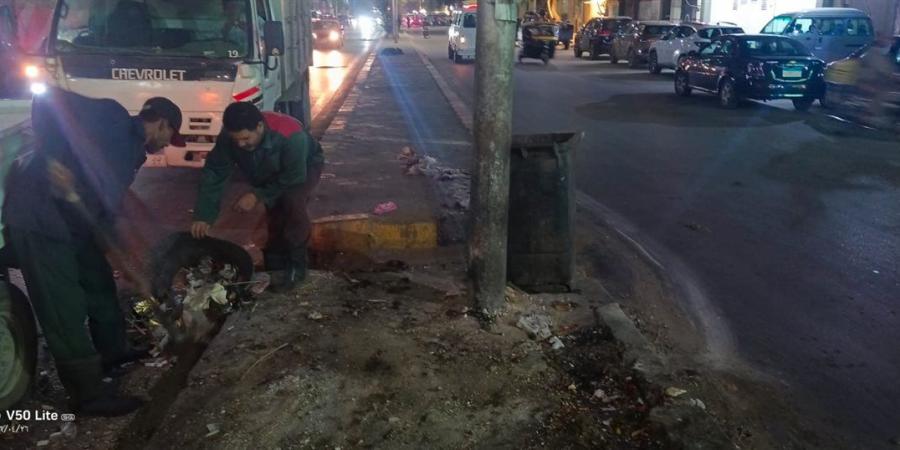 محافظ الجيزة يقود جولة ليلية لمتابعة مستوى الخدمات بمناطق القصبجي والمنيب