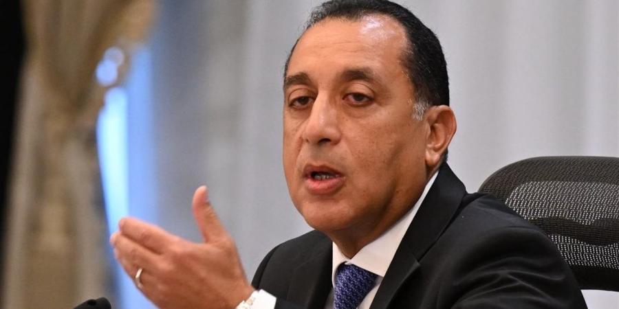 نقيب الأشراف يعزي رئيس الوزراء في وفاة والده