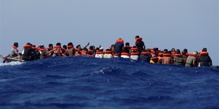 إنقاذ 119 مهاجرًا غير نظامى قبالة سواحل فرنسا خلال محاولتهم عبور بحر المانش