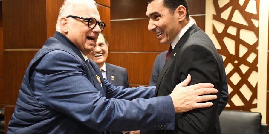 وزير الشباب والرياضة يلتقي رئيس الاتحاد الدولي للمصارعة بالإسكندرية