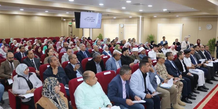 محافظ السويس: تنسيق كامل بين التنفيذيين والنواب لدفع التنمية