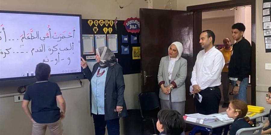 مدير "تعليم السويس" يشدد على دمج الهوية الوطنية داخل المدارس الدولية