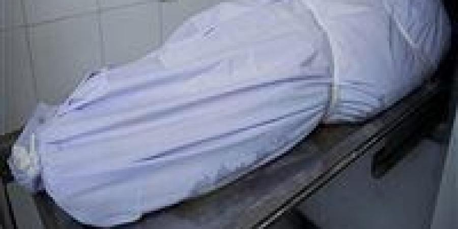 بعد مشاجرة مع والدته.. دفن جثمان عاطل أنهى حياته أمام القطار بالعياط