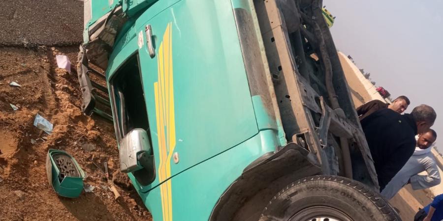 بالأسماء.. تفاصيل مصرع شخص وإصابة 13 في حادث سير مروع بشمال المنيا