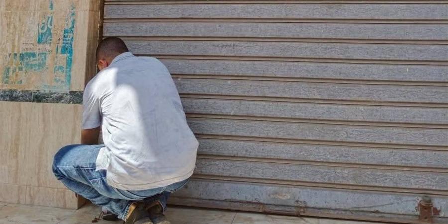 غلق 30 محلًا تجاريًا مخالفًا في حملة إيتاي البارود بالبحيرة