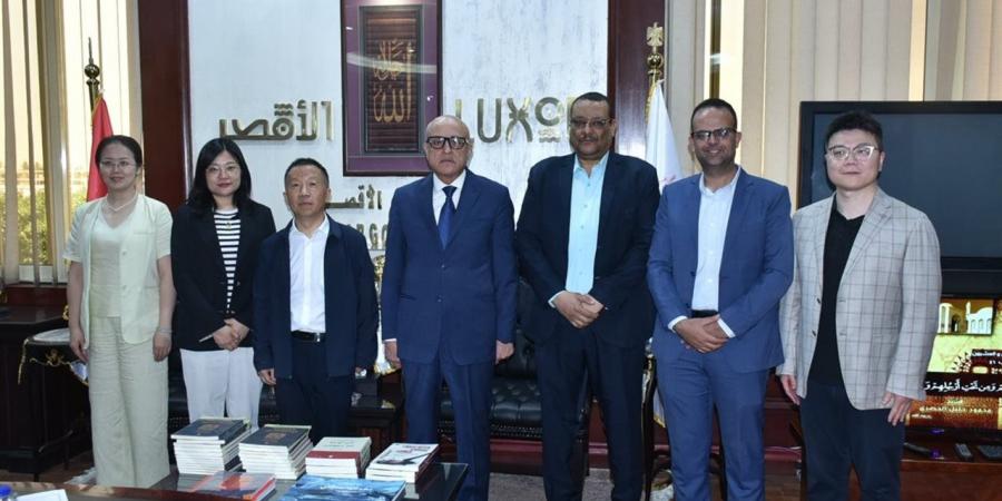 محافظ الأقصر يستقبل وفدًا ثقافيًا صينيًا لبحث سبل التعاون وتبادل المعرفة
