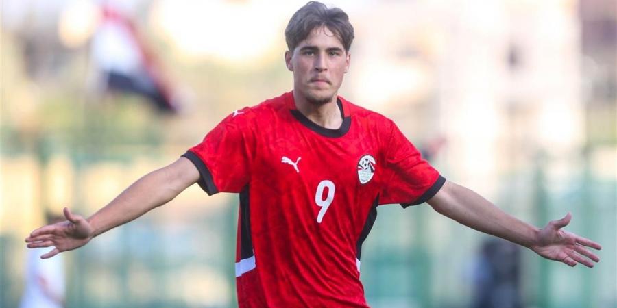 مهاجم مونزا الإيطالي: سعيد باللعب للمنتخب المصري.. وصلاح مثلي الأعلى