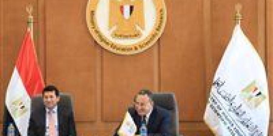 وزير التعليم العالي يترأس اجتماع الاتحاد الرياضي للجامعات لمتابعة استعدادات الألعاب الإفريقية 2026