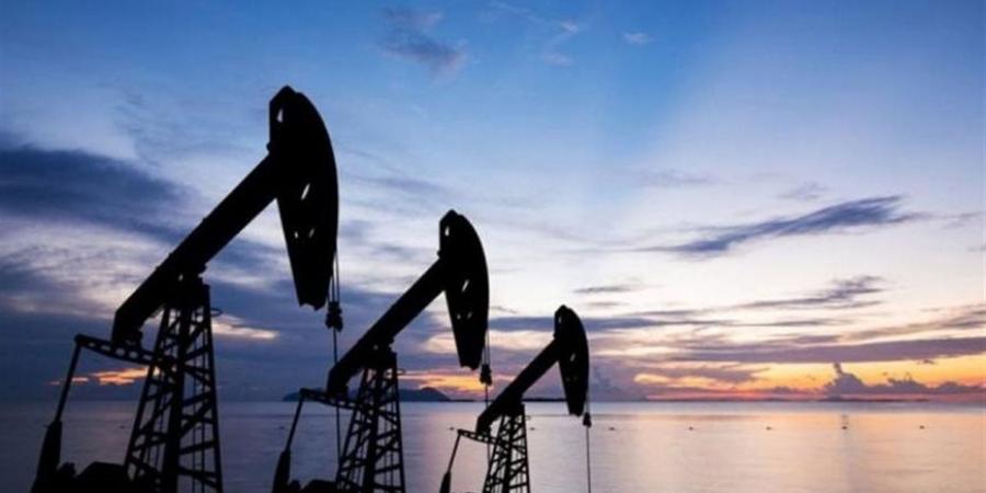 "برنت" يقفز فوق 125 دولارًا بسبب استمرار الحصار الأمريكي لإيران وإغلاق "هرمز"