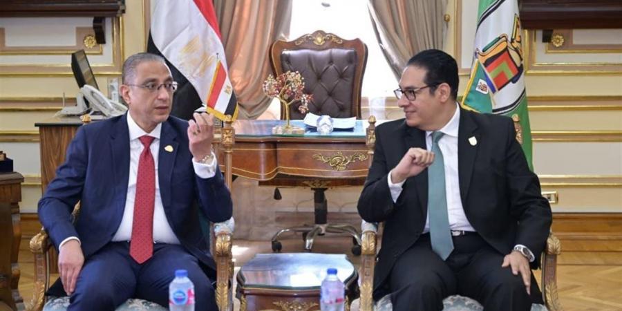 تفاصيل الاجتماع الشهري لمجلس جامعة القاهرة برئاسة "عبدالصادق"