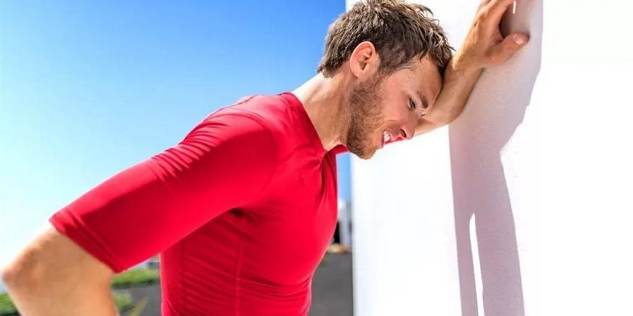 علامات الإرهاق الحراري الخطير.. كيف تحمي نفسك من مضاعفات الصيف القاتلة؟