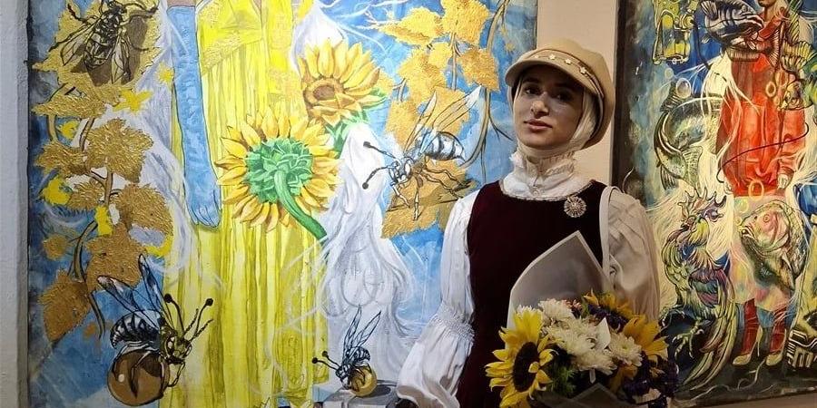 صفية يحيى عن معرضها "باركود": الرسم الذاتي ليس غرورًا