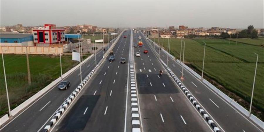 "شرايين التنمية".. المشروع القومي للطرق ينهي عزلة المحافظات ويضع مصر في صدارة التنافسية العالمية