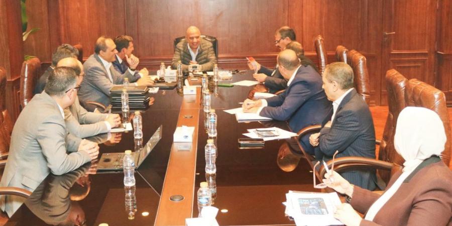 وزير الكهرباء يوجه بتعميم مبادرة تحسين كفاءة الطاقة بعد تحقيق وفر بـ22%