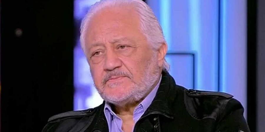صدمة الفنان خالد زكي بعد تلقي خبر وفاة هاني شاكر (فيديو)