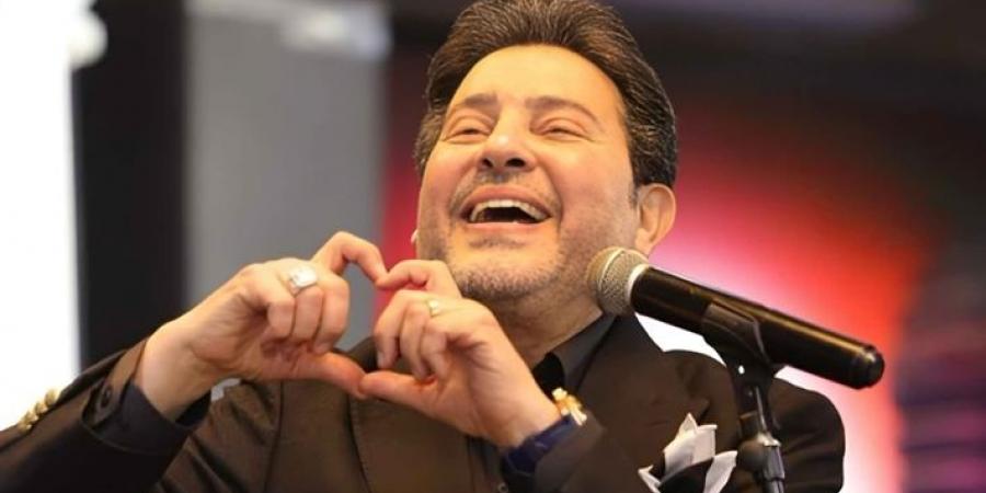 من "سيد درويش" إلى أمير الغناء.. رحلة هاني شاكر الفنية
