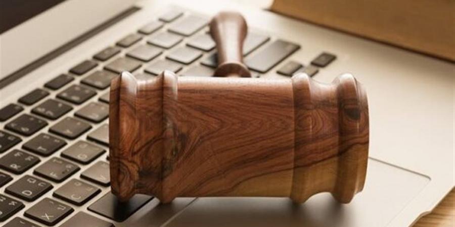 ما عقوبة نشر محتوى خادش للحياء على السوشيال ميديا؟
