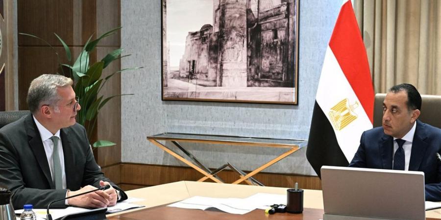 ​مدبولي يستعرض مع وزير البترول جهود استقرار التغذية الكهربائية ومستجدات كشف الغاز الجديد بالدلتا